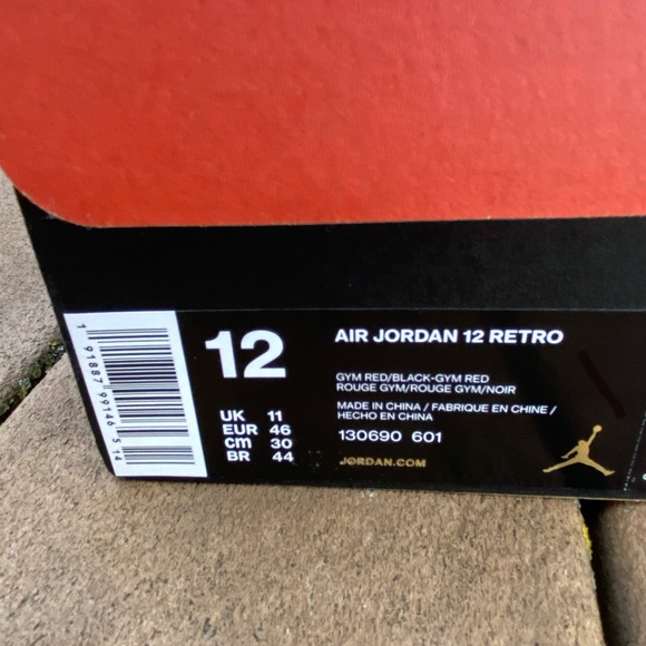 Men’s Jordan size 12 shoe - Picture 4 of 5